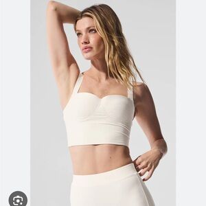 ALO Yoga Women's airlift turn it up Bralette ivory size small